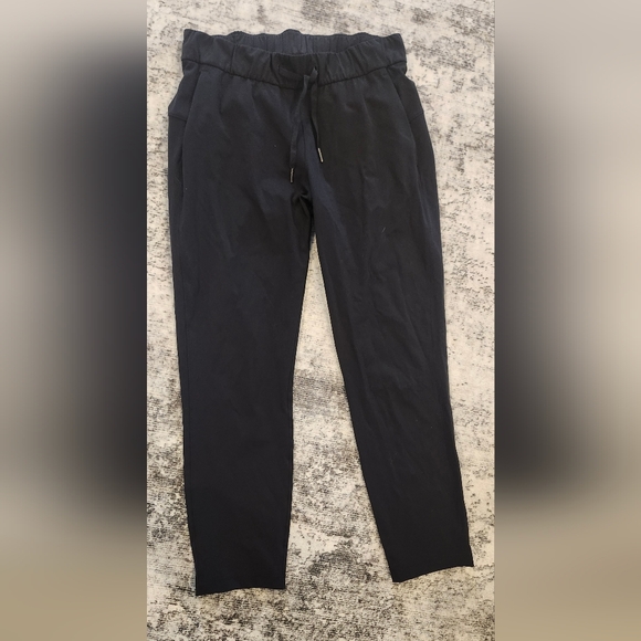 NWOT Lululemon $139 City Sweat Jogger Travel Gym Stretchy Pants Size M Black - Picture 1 of 2